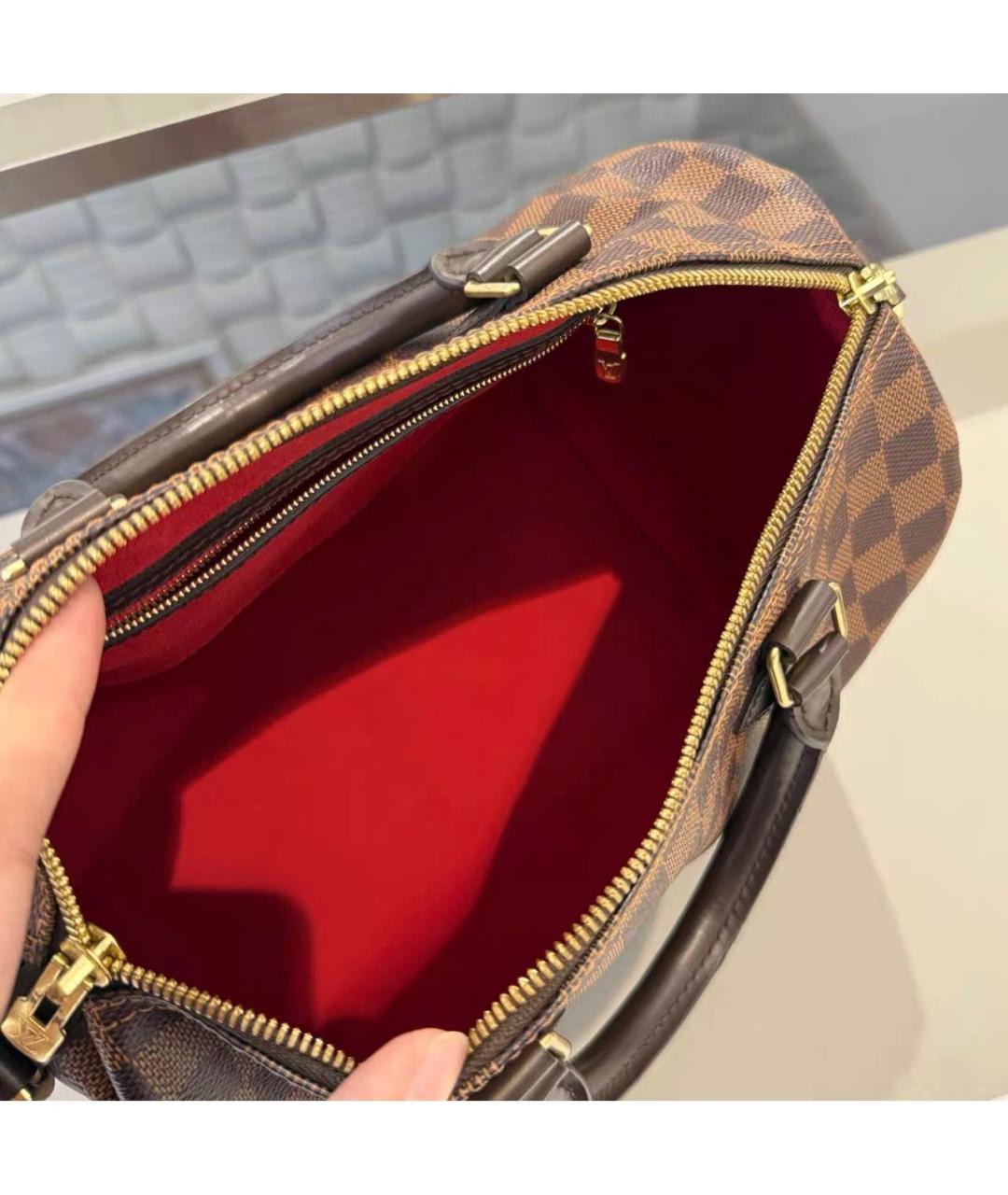 LOUIS VUITTON Коричневая кожаная сумка через плечо, фото 7