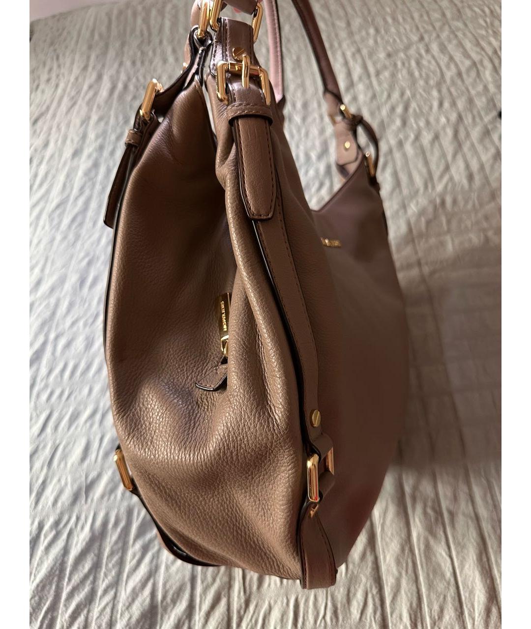 MICHAEL KORS Бежевая кожаная сумка с короткими ручками, фото 2