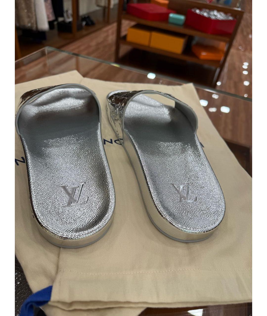 LOUIS VUITTON Серебряные шлепанцы, фото 4