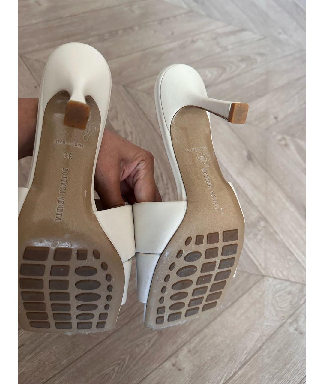 BOTTEGA VENETA Бежевые кожаные мюли, фото 5