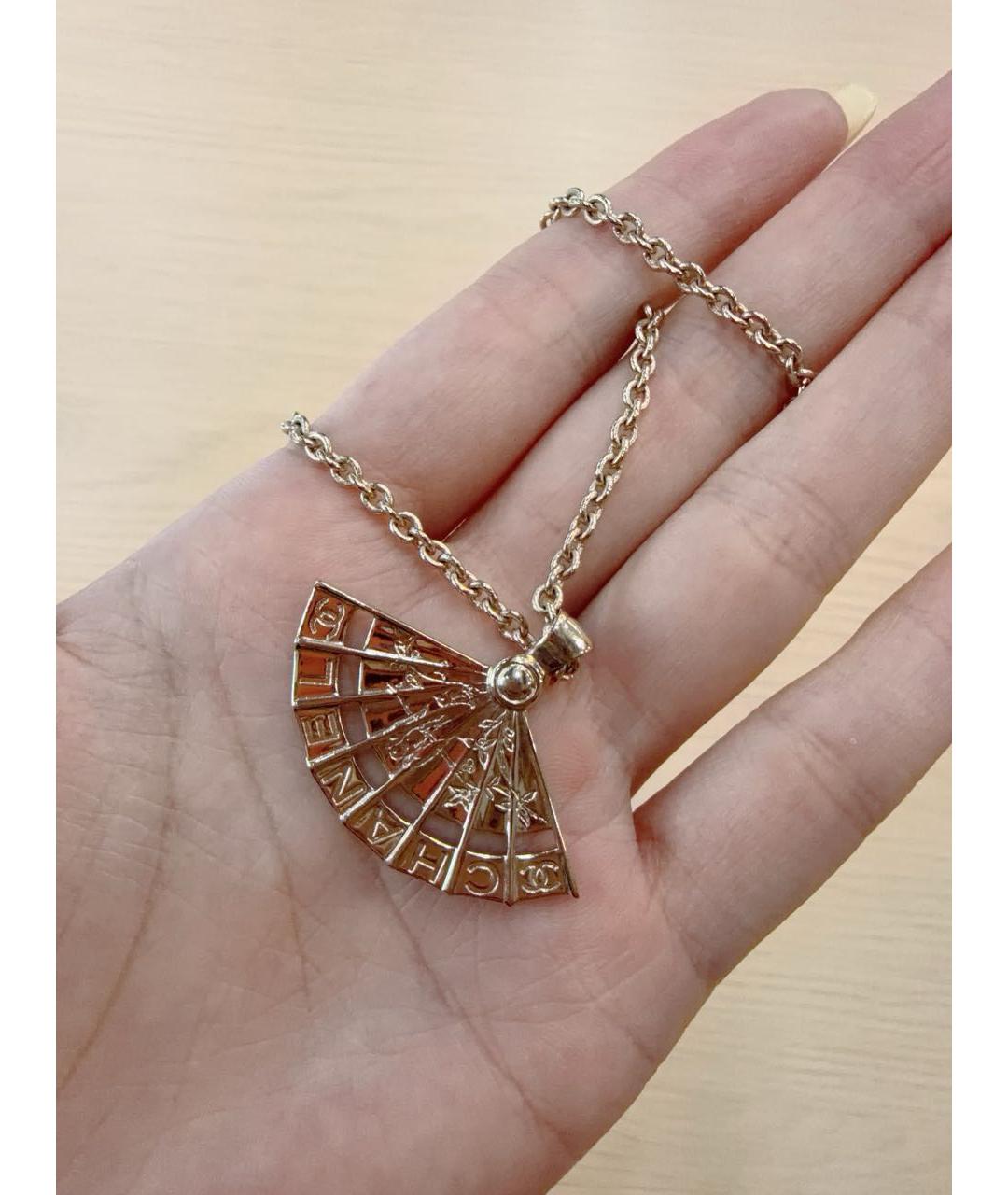 CHANEL Золотая подвеска, фото 3