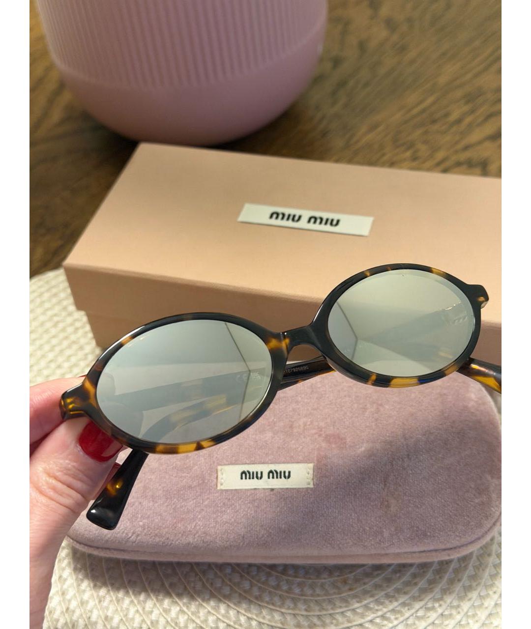 MIU MIU Коричневые пластиковые солнцезащитные очки, фото 2