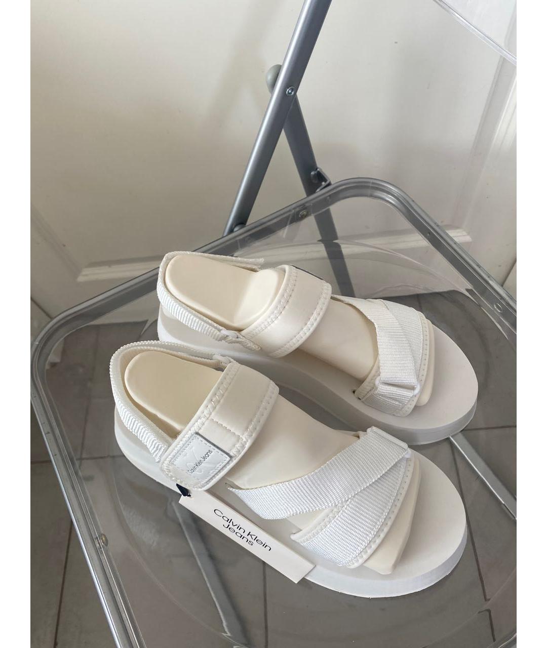 CALVIN KLEIN Белые текстильные босоножки, фото 2