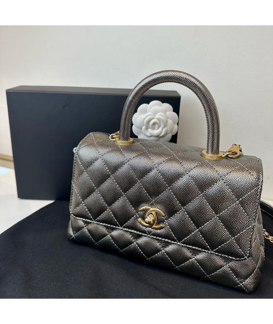 CHANEL Антрацитовая кожаная сумка с короткими ручками, фото 5