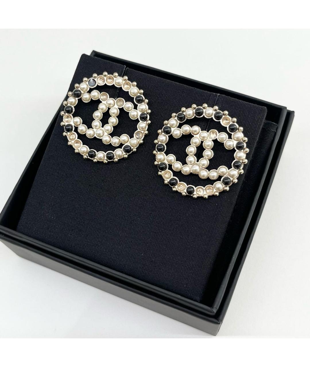 CHANEL Бежевые серьги, фото 3