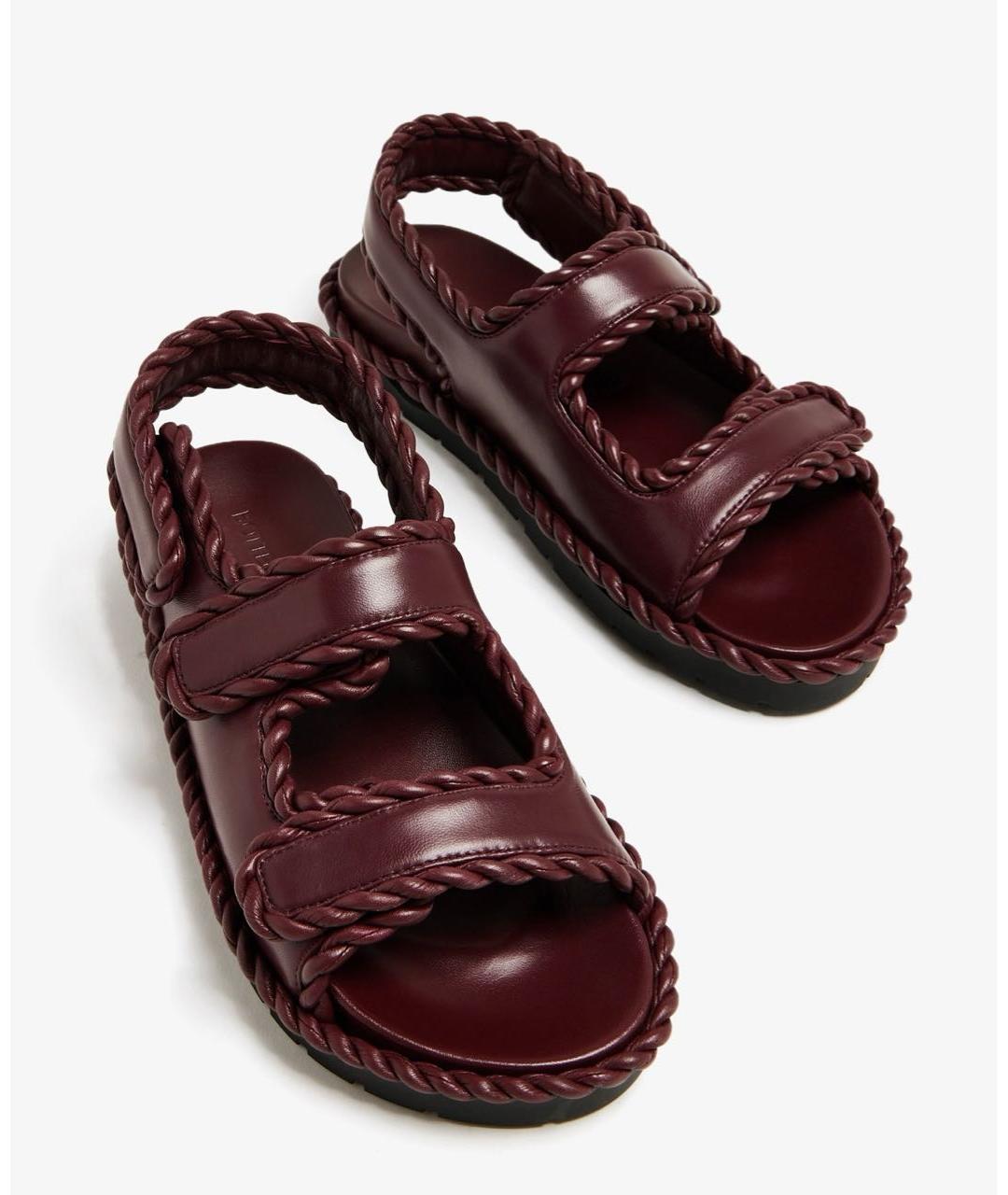 BOTTEGA VENETA Бордовые кожаные сандалии, фото 2