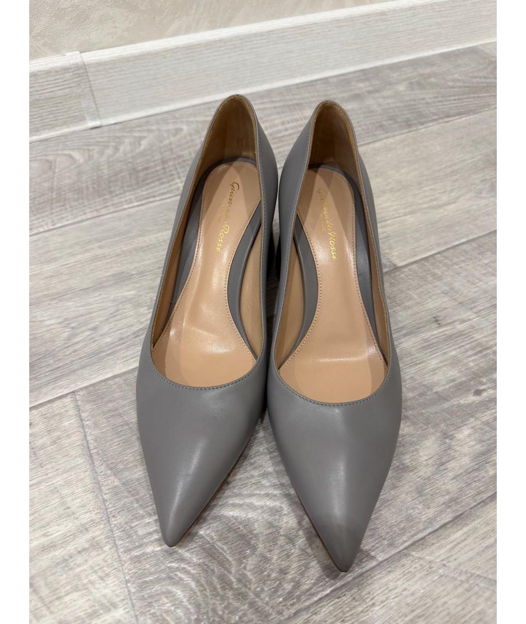 GIANVITO ROSSI Антрацитовые кожаные туфли, фото 2