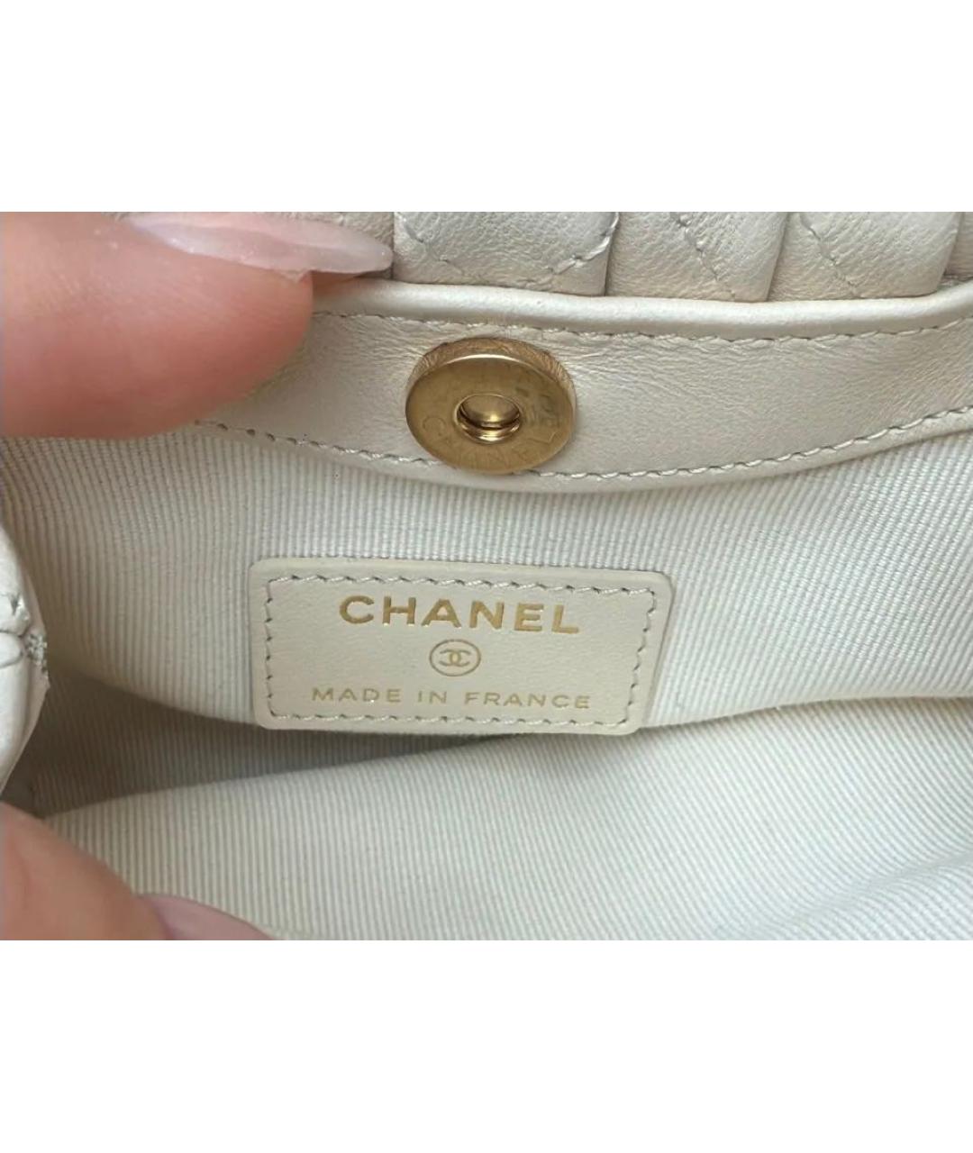 CHANEL Белая кожаная сумка с короткими ручками, фото 6