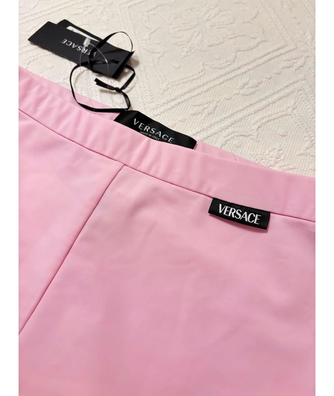 VERSACE Розовые полиамидовые спортивные брюки и шорты, фото 3