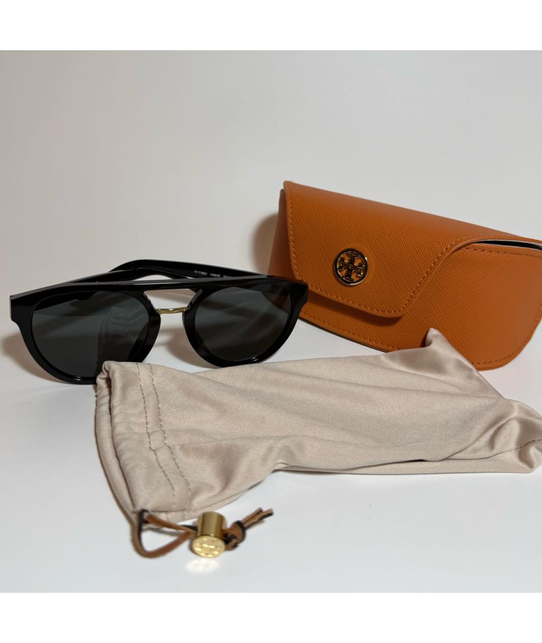TORY BURCH Черные пластиковые солнцезащитные очки, фото 5
