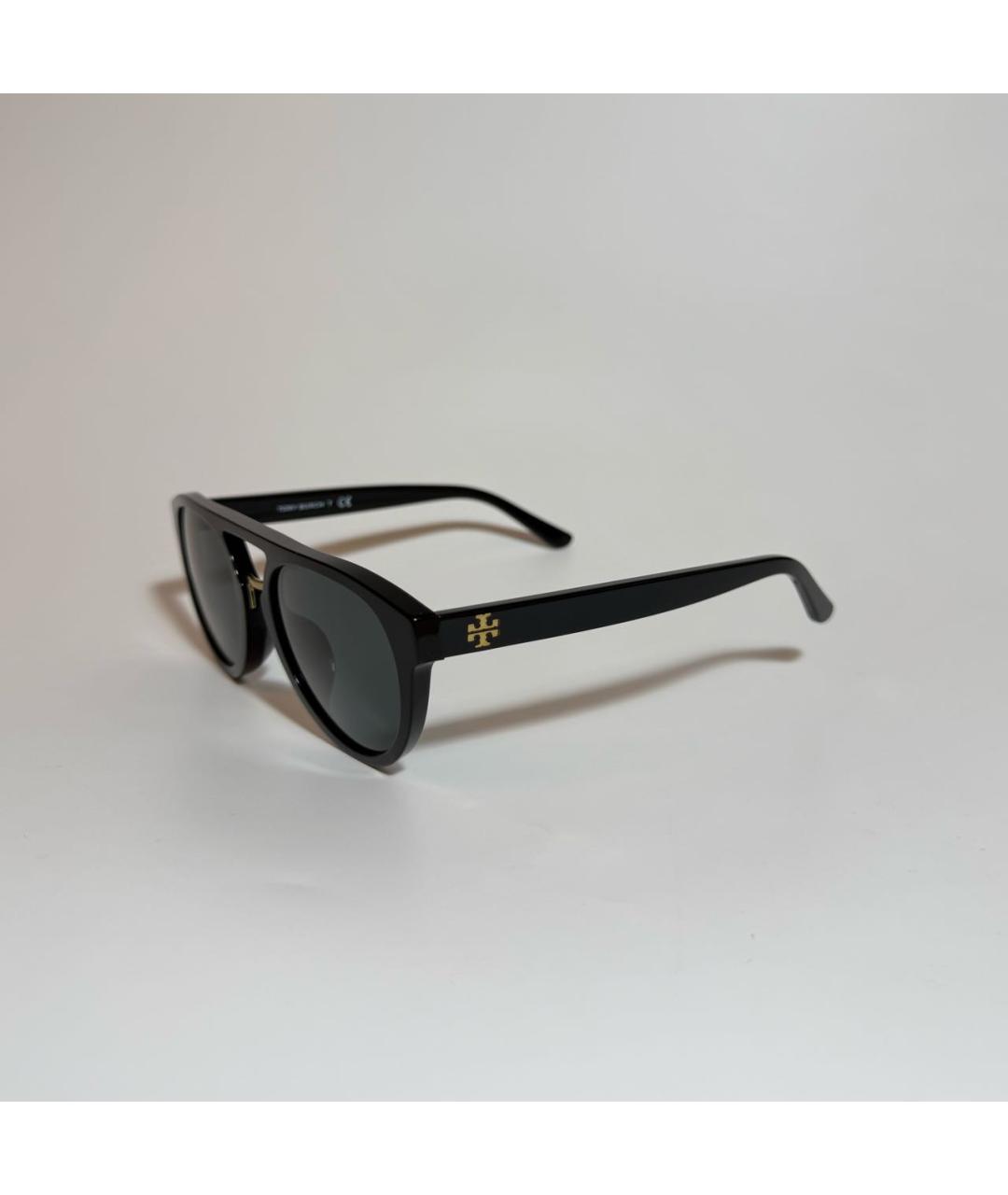 TORY BURCH Черные пластиковые солнцезащитные очки, фото 2