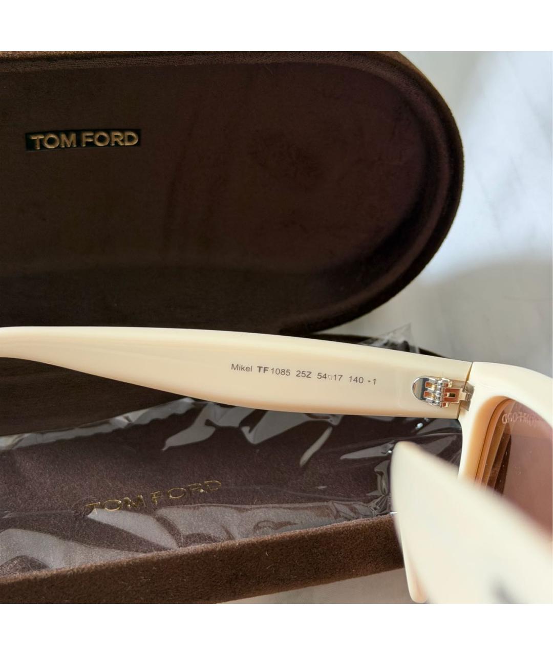 TOM FORD Бежевые пластиковые солнцезащитные очки, фото 4