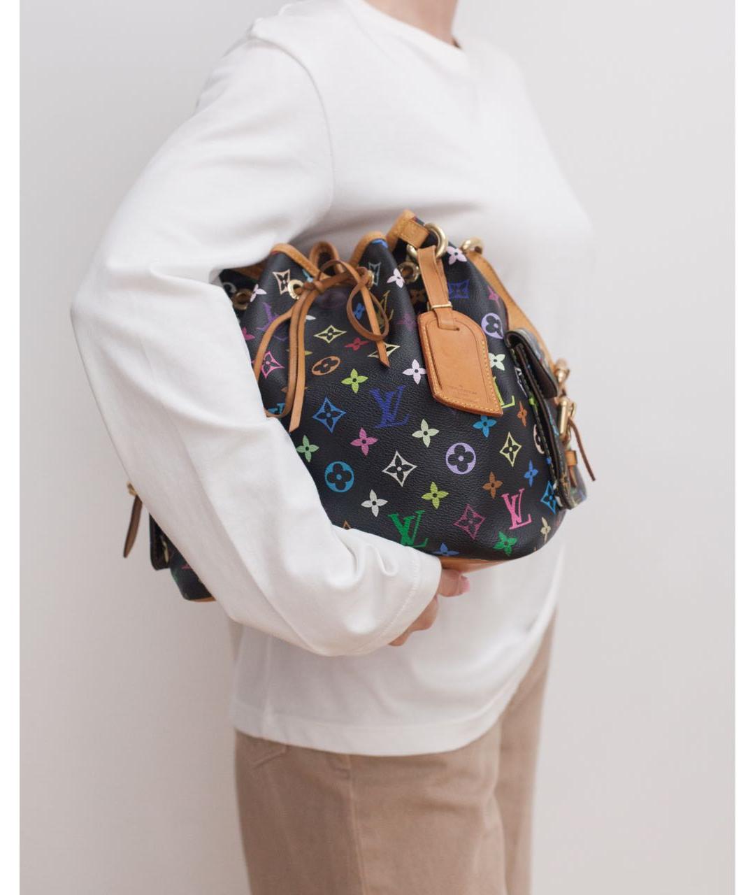 LOUIS VUITTON Черная сумка через плечо из канвы, фото 3