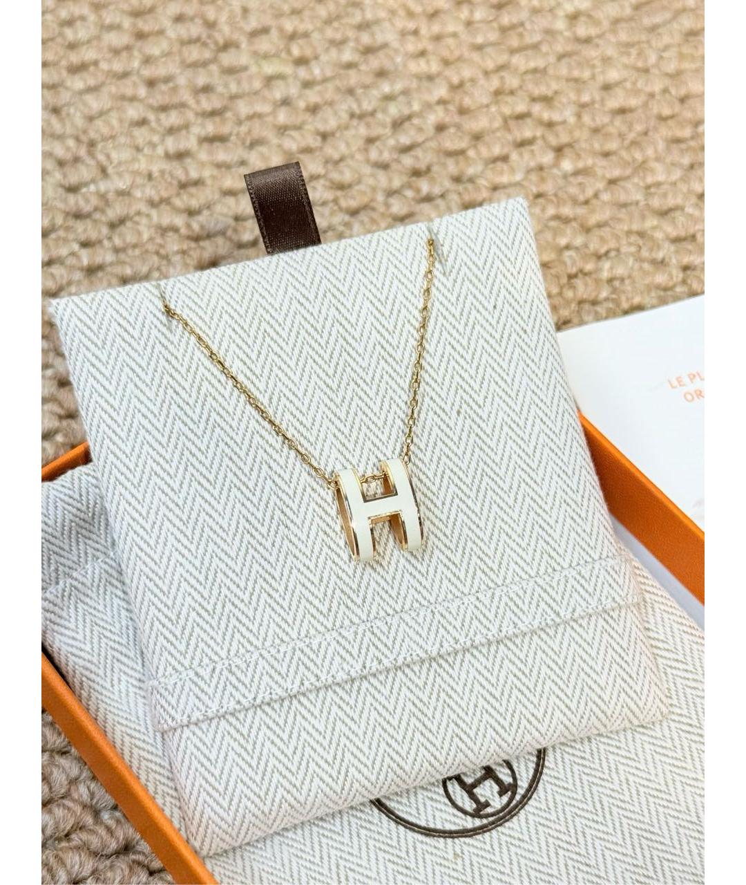 HERMES Белая металлическая подвеска, фото 5
