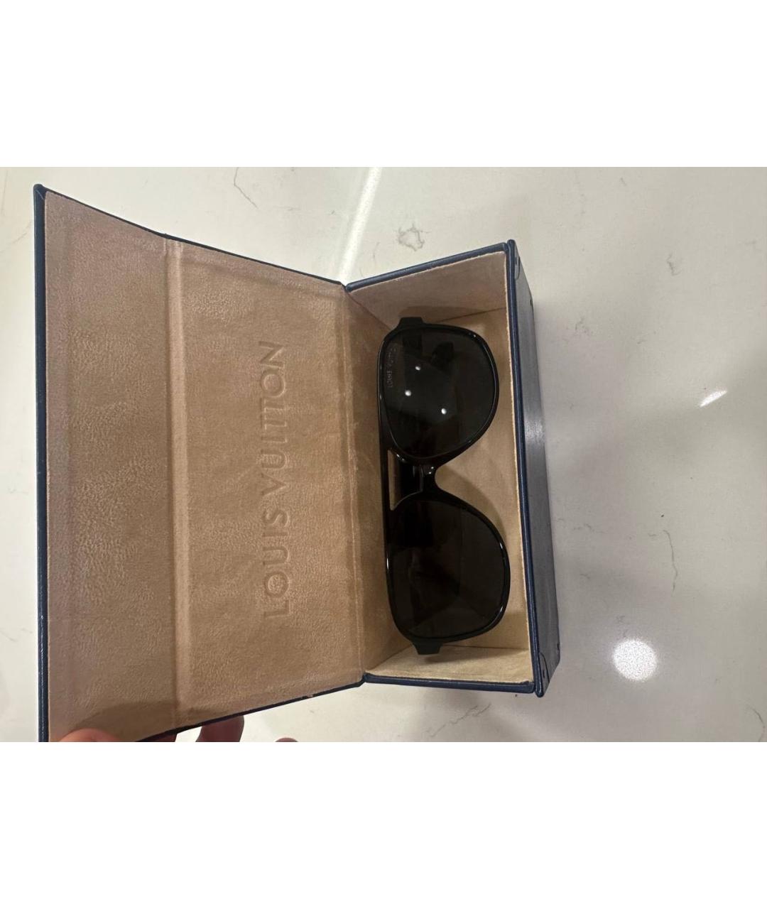 LOUIS VUITTON Черные пластиковые солнцезащитные очки, фото 2