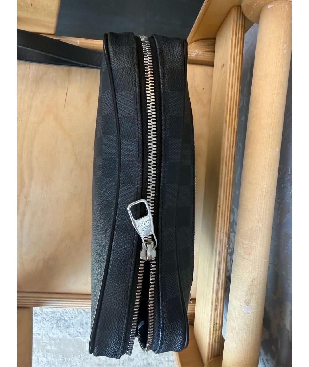 LOUIS VUITTON Антрацитовая барсетка из канвы, фото 4