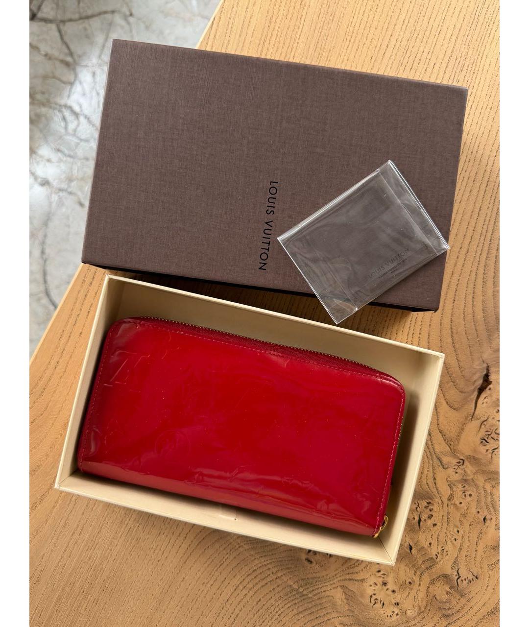 LOUIS VUITTON Красный кожаный кошелек, фото 8