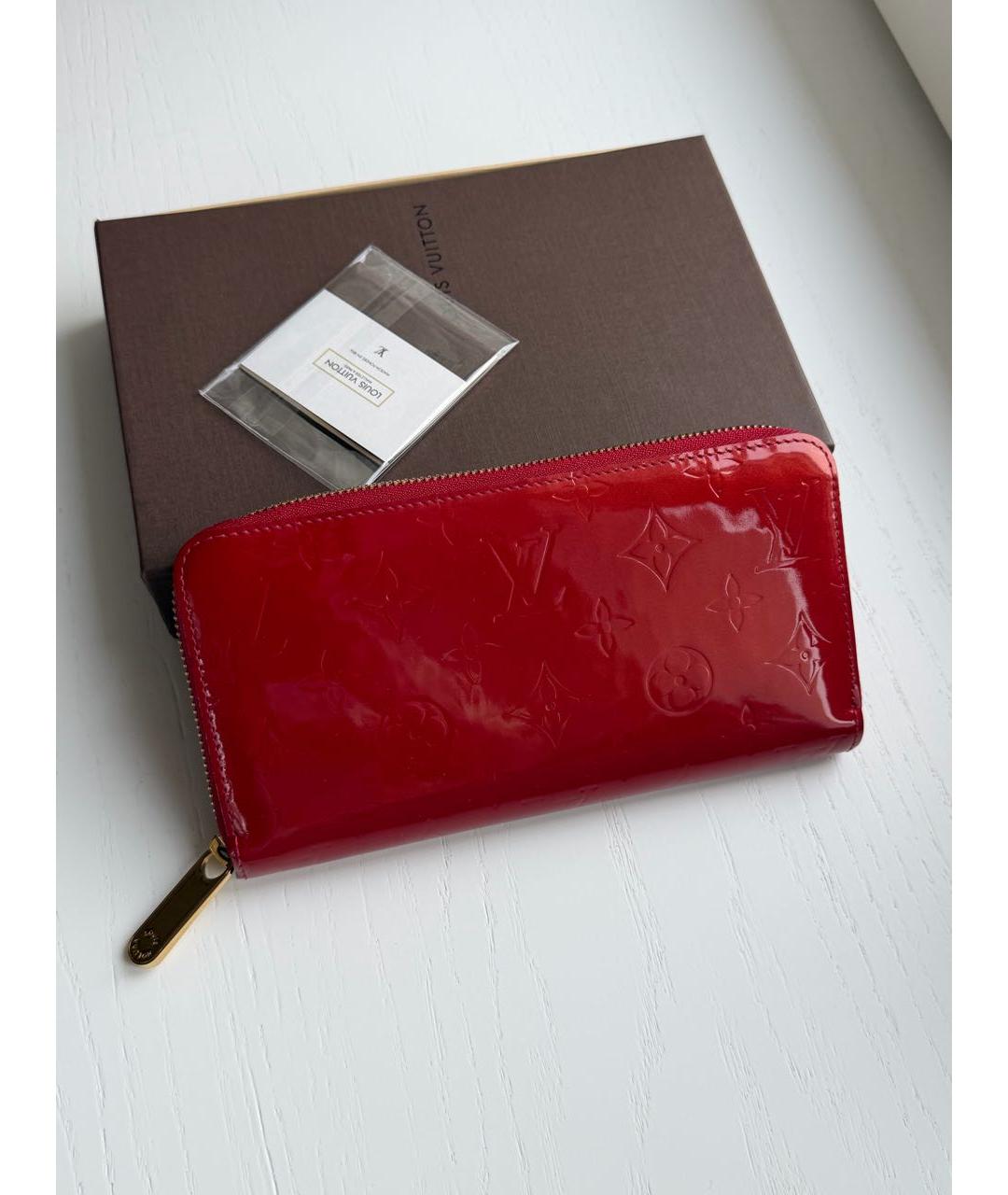 LOUIS VUITTON Красный кожаный кошелек, фото 2