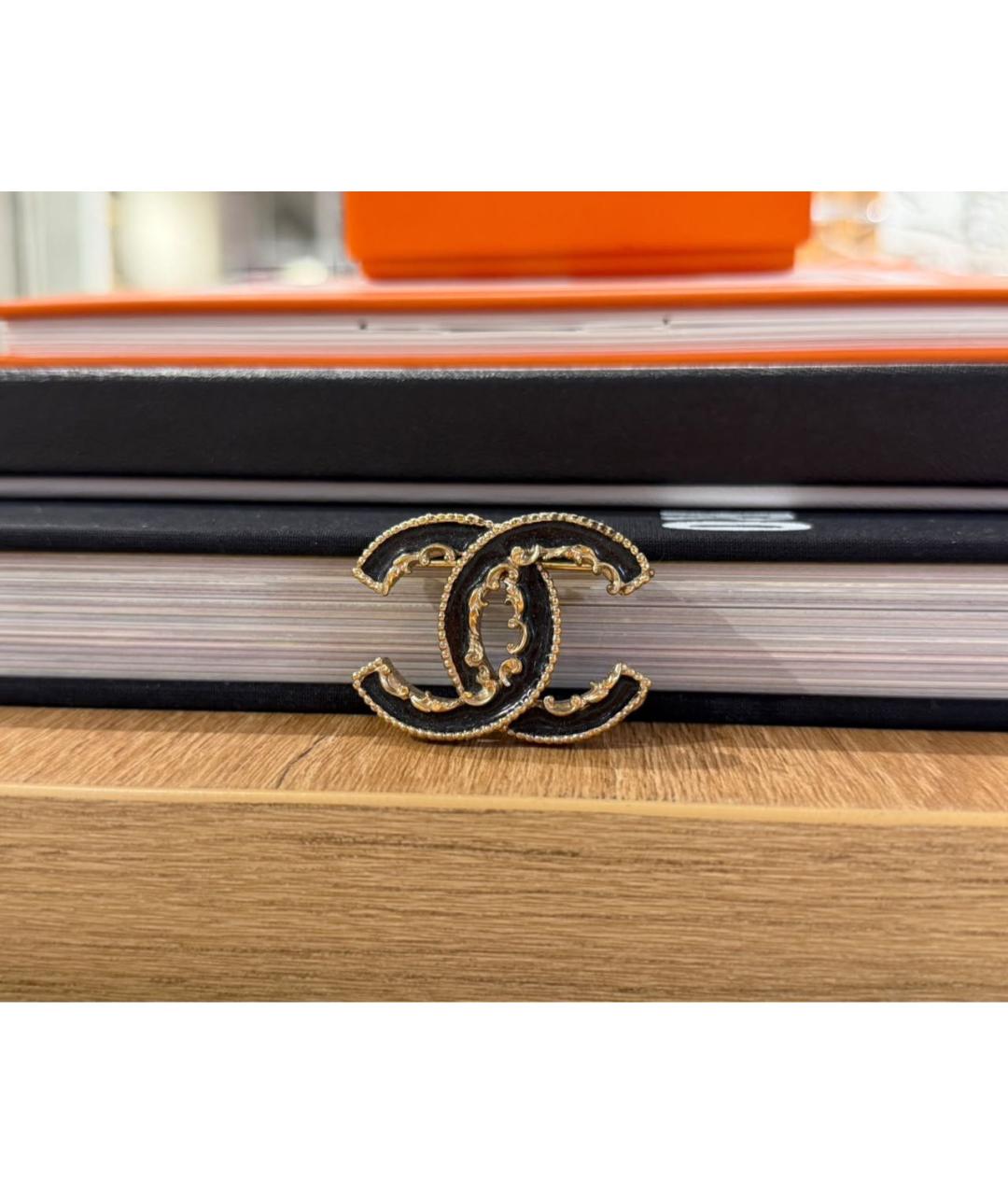 CHANEL Черная металлическая булавка / брошь, фото 3