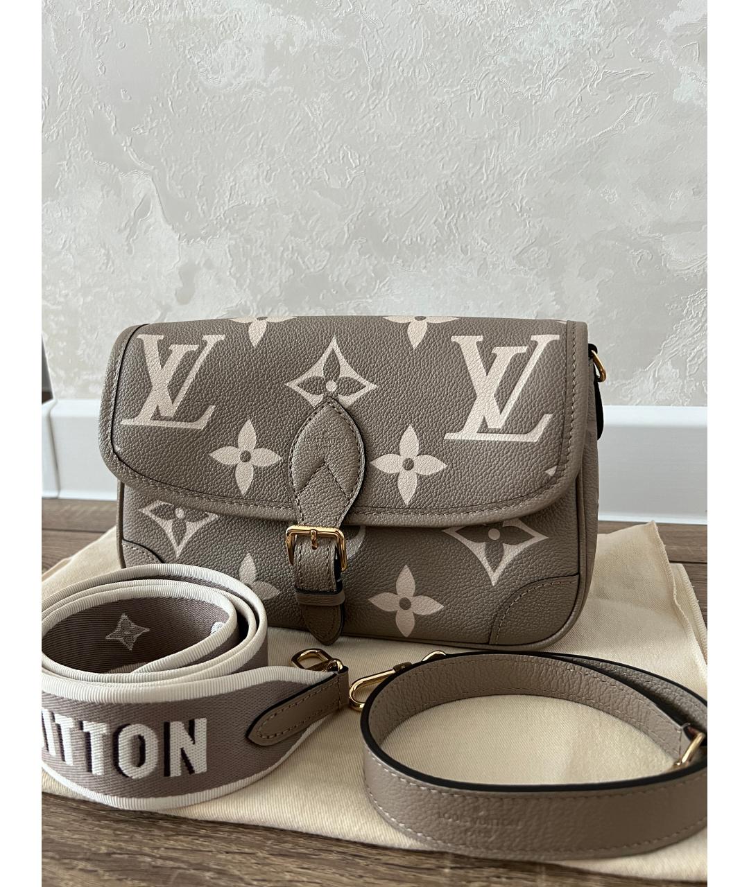 LOUIS VUITTON Бежевая кожаная сумка через плечо, фото 5