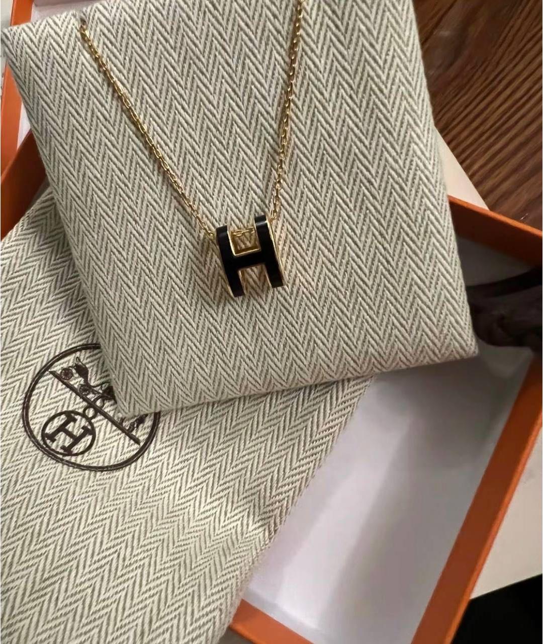 HERMES Черная металлическая подвеска, фото 3