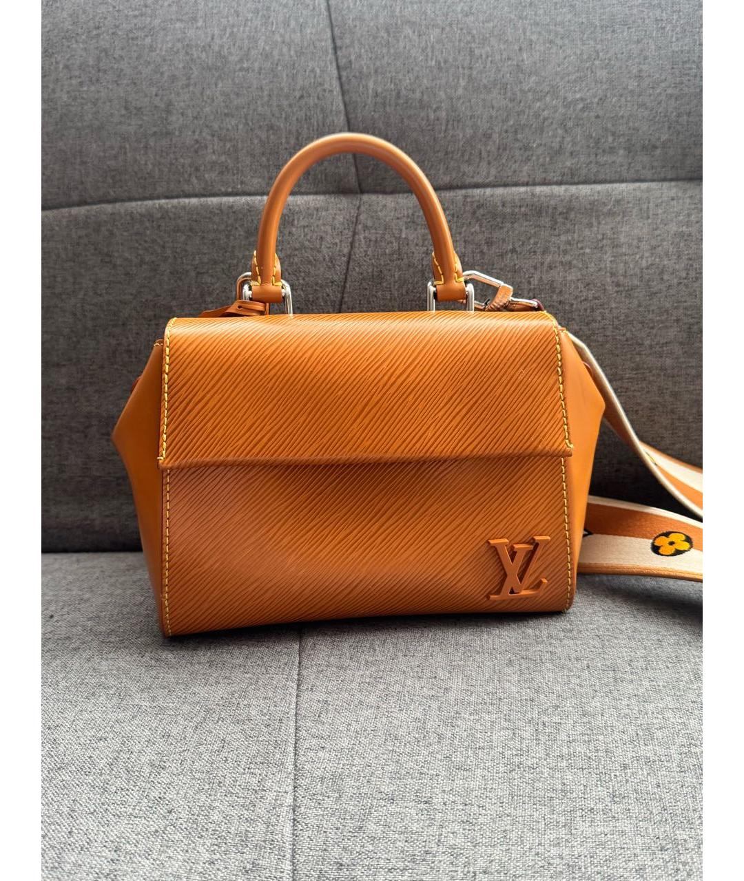 LOUIS VUITTON Оранжевая кожаная сумка с короткими ручками, фото 6