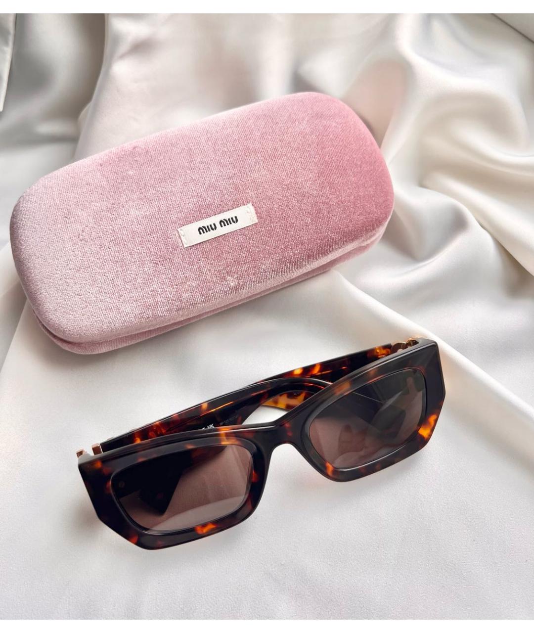 MIU MIU Коричневые пластиковые солнцезащитные очки, фото 5