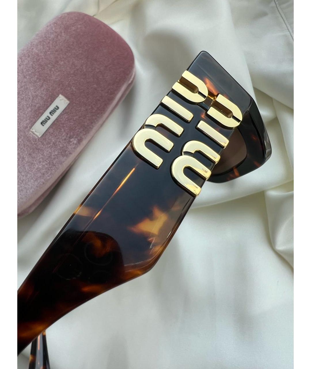 MIU MIU Коричневые пластиковые солнцезащитные очки, фото 3