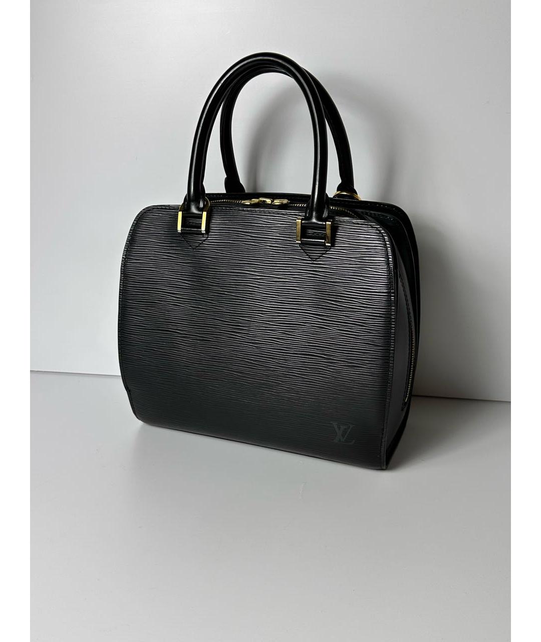 LOUIS VUITTON Черная кожаная сумка с короткими ручками, фото 9