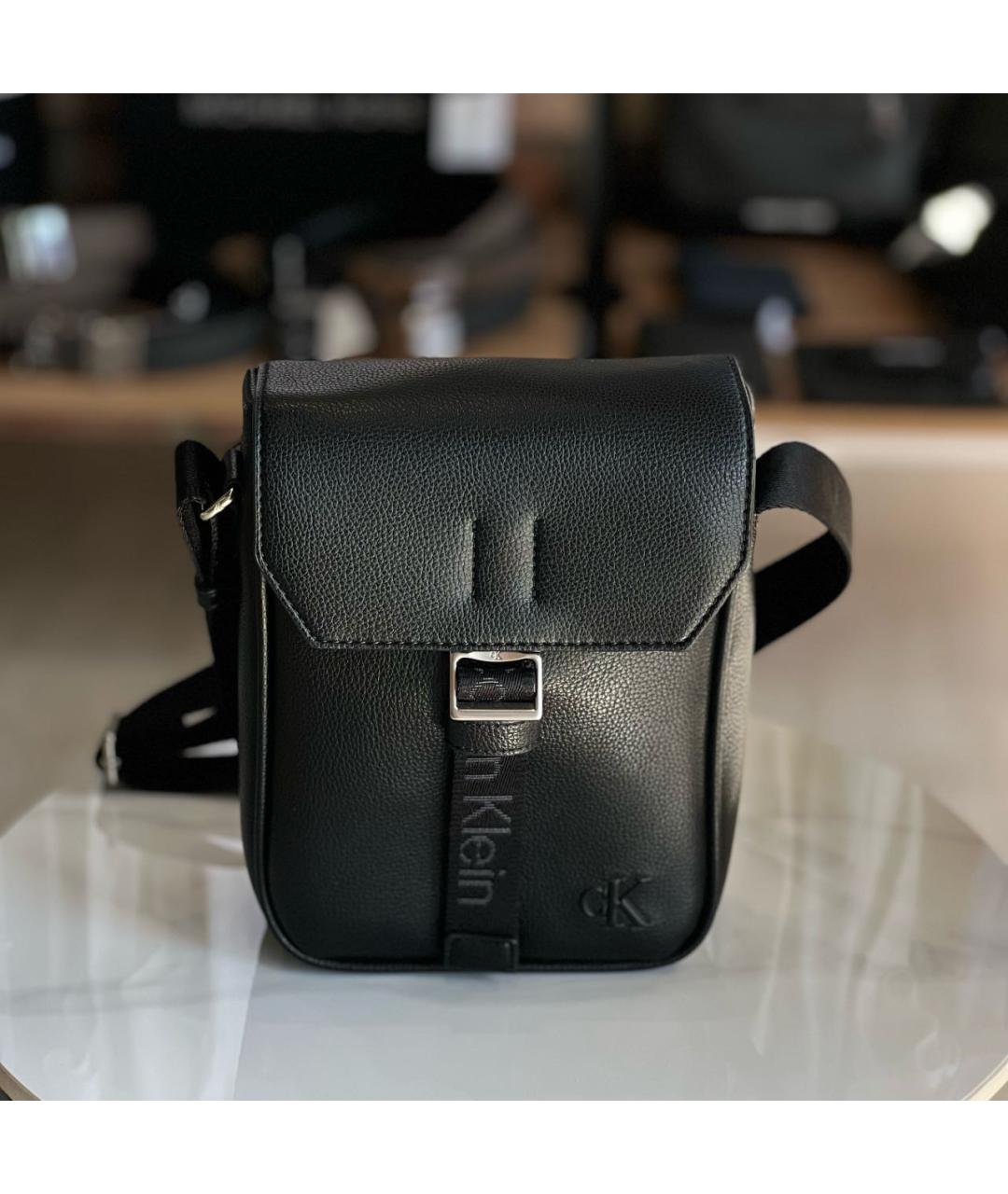 CALVIN KLEIN Черная сумка на плечо из искусственной кожи, фото 5