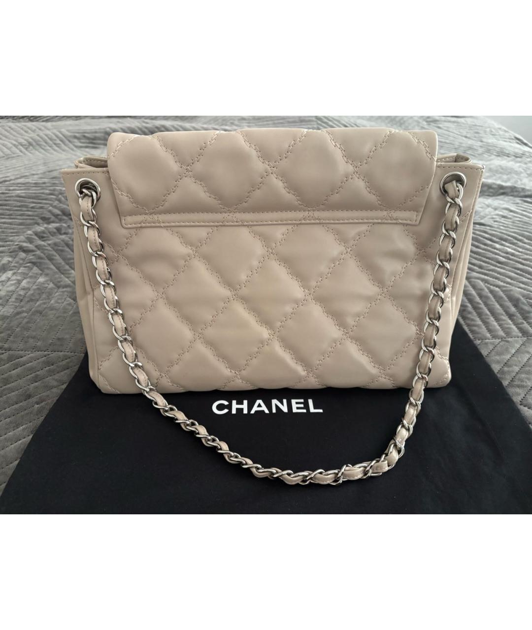CHANEL Бежевая кожаная сумка тоут, фото 3