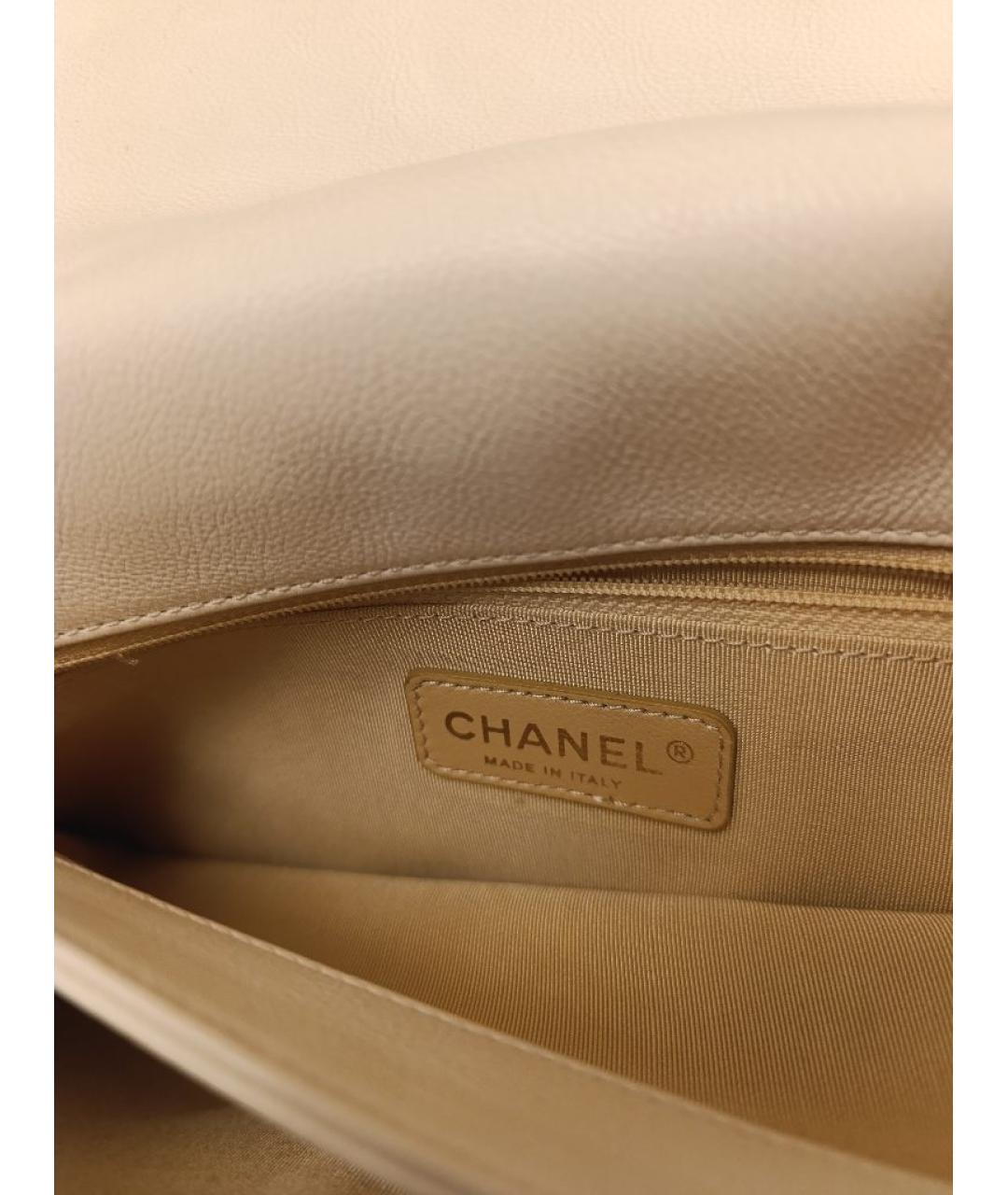 CHANEL Бежевая кожаная сумка через плечо, фото 6