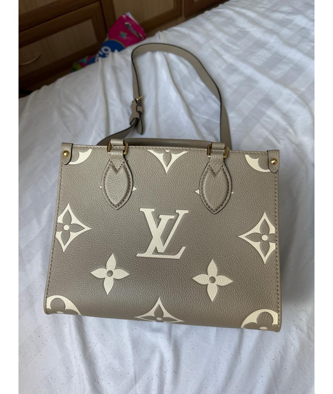LOUIS VUITTON Бежевая кожаная сумка тоут, фото 6