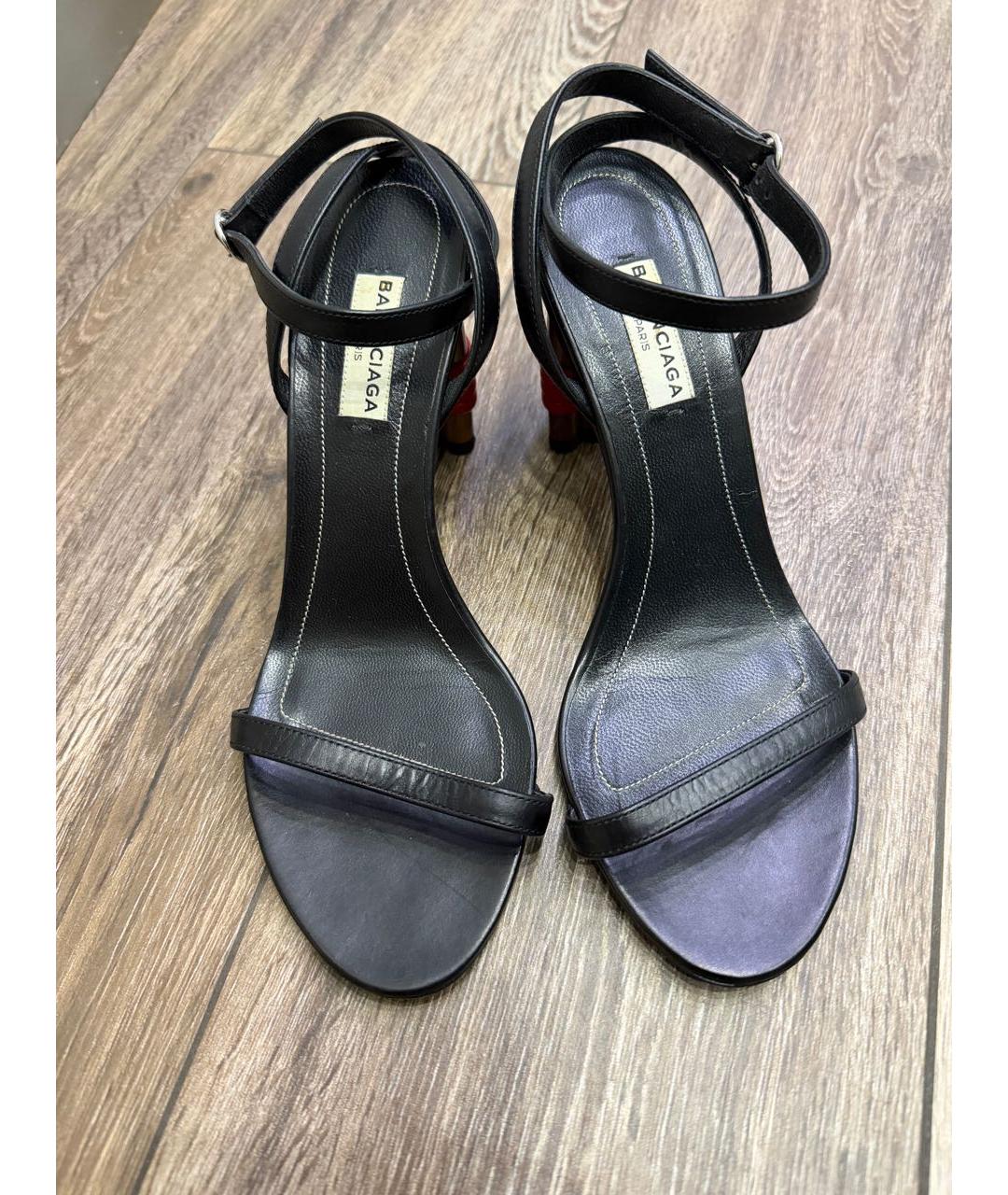 BALENCIAGA Черные кожаные босоножки, фото 2