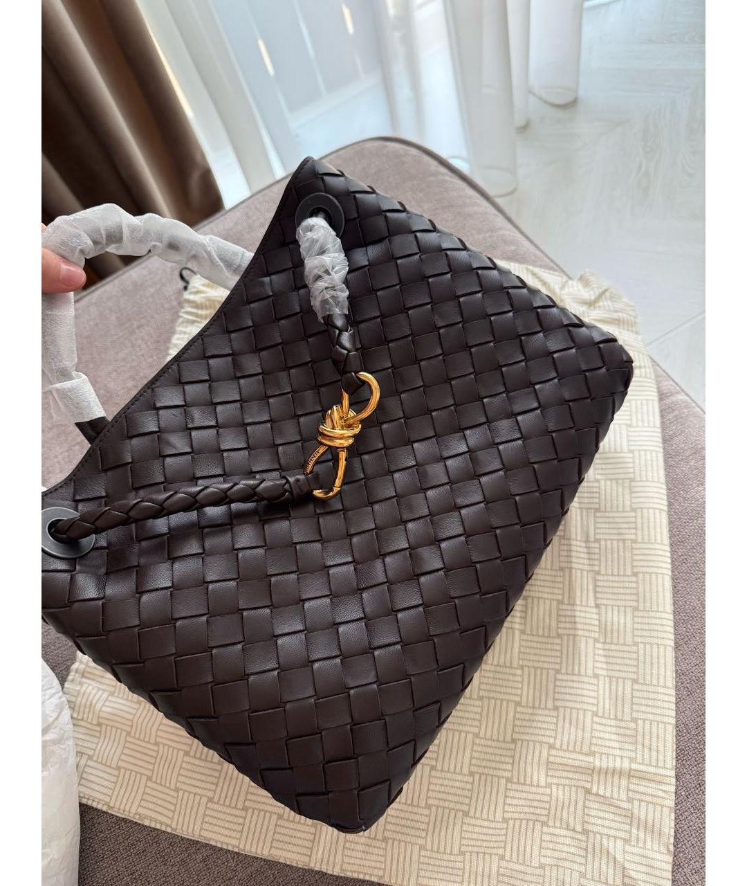 BOTTEGA VENETA Коричневая кожаная сумка с короткими ручками, фото 4