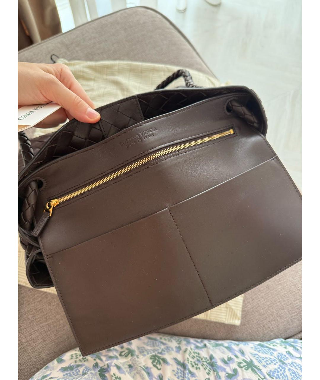 BOTTEGA VENETA Коричневая кожаная сумка с короткими ручками, фото 8