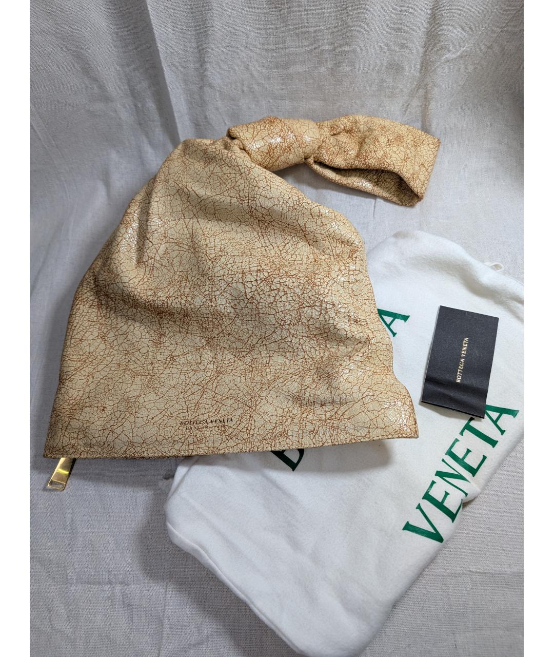BOTTEGA VENETA Бежевая кожаная сумка с короткими ручками, фото 7