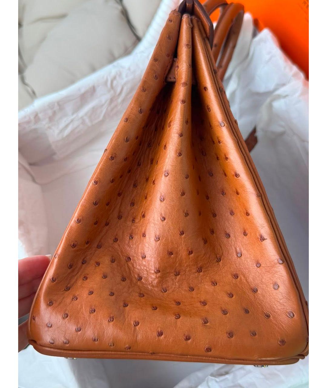 HERMES Коричневая сумка с короткими ручками из кожи страуса, фото 2