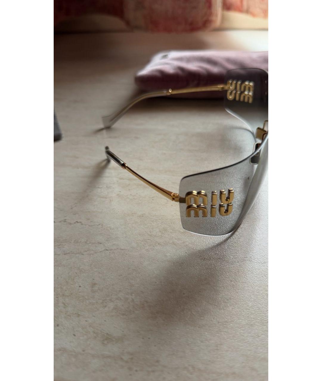 MIU MIU Золотые солнцезащитные очки, фото 2