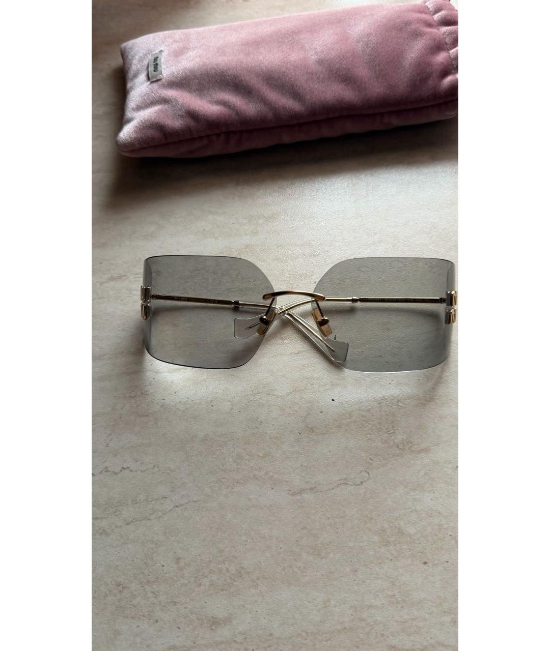 MIU MIU Золотые солнцезащитные очки, фото 3