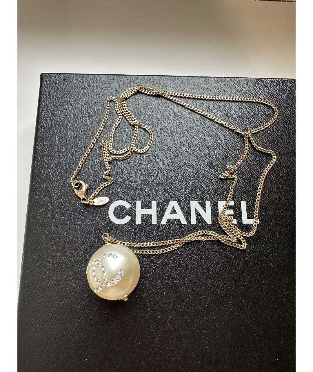 CHANEL Золотая металлическая подвеска, фото 2