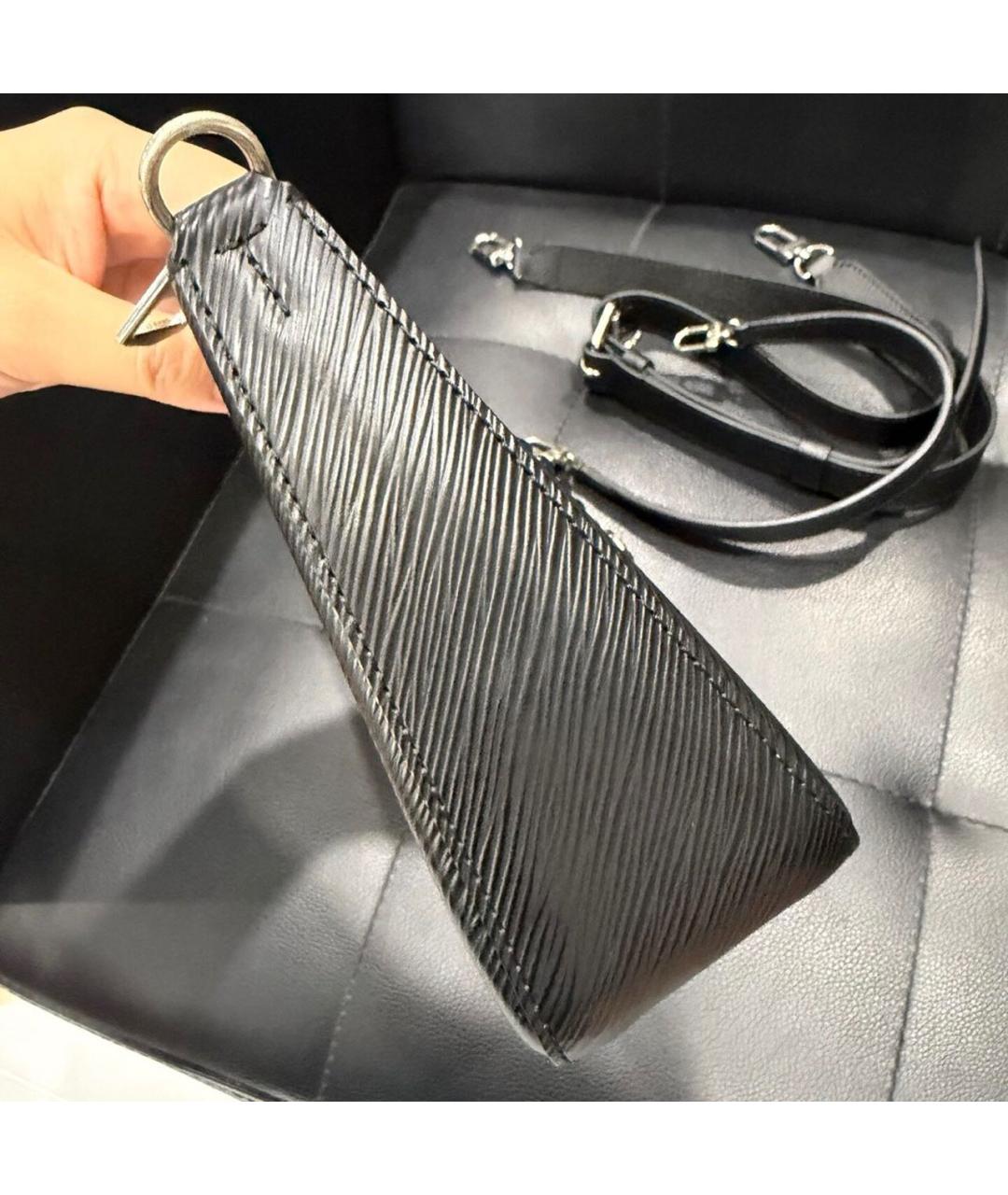 LOUIS VUITTON Черная кожаная сумка через плечо, фото 3