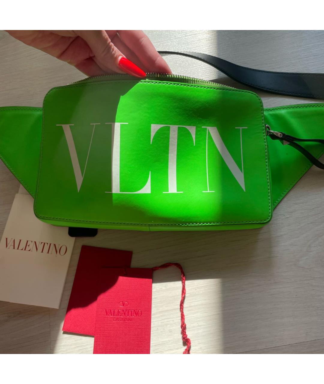 VALENTINO Зеленая кожаная поясная сумка, фото 3