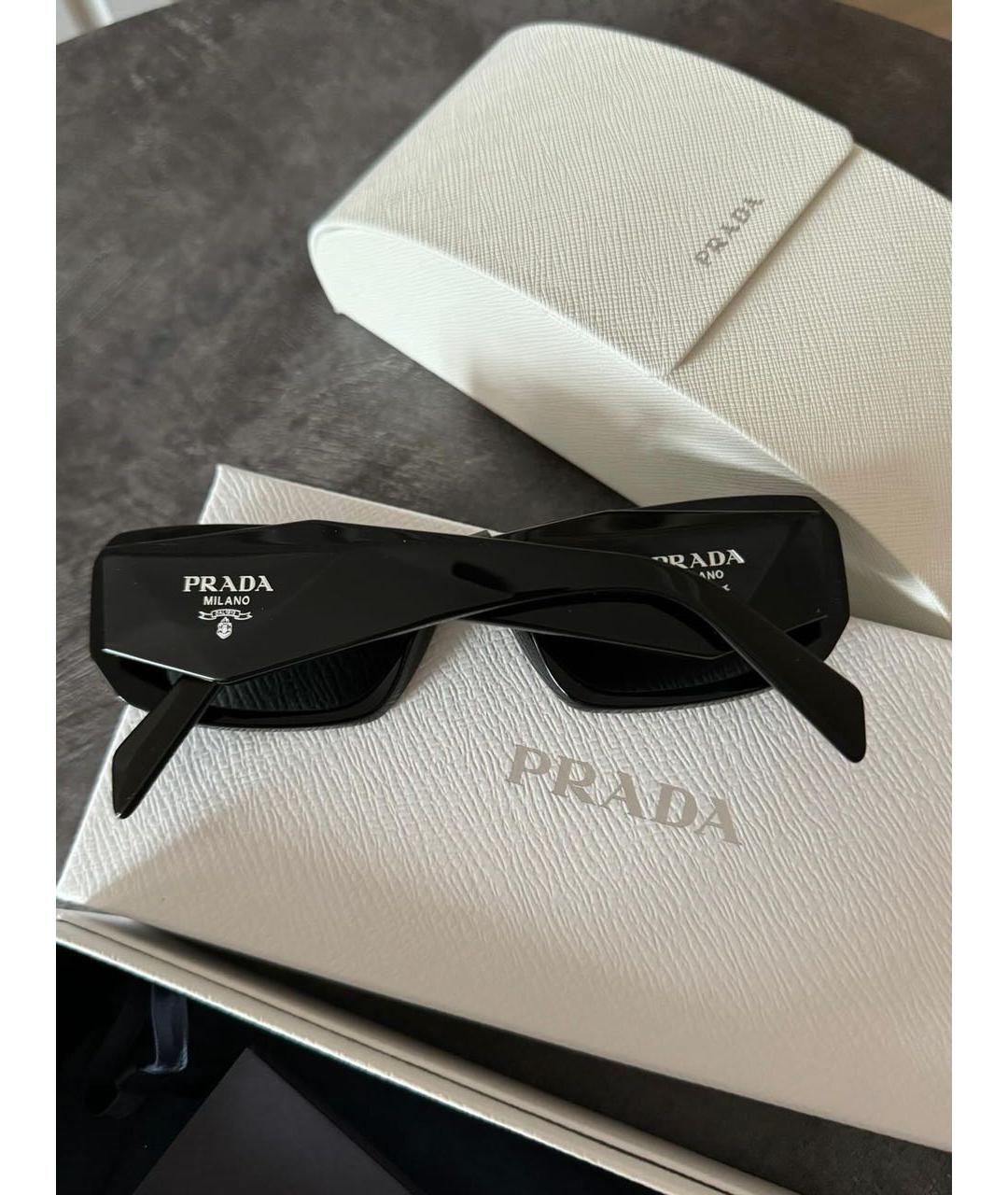 PRADA Черные пластиковые солнцезащитные очки, фото 2