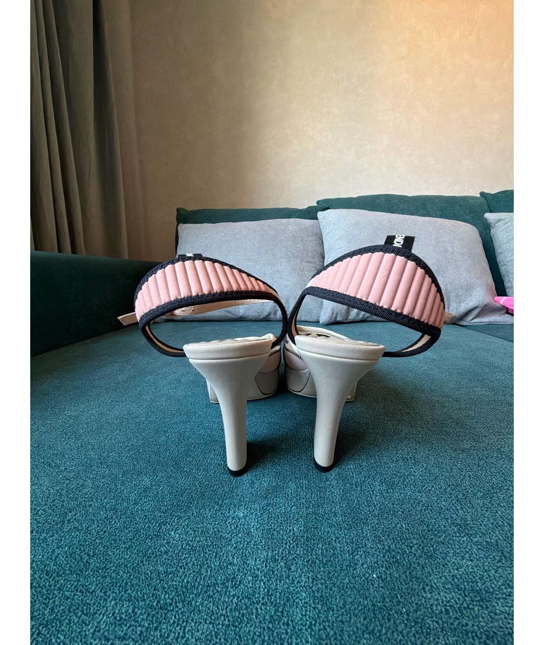 FENDI Серые текстильные босоножки, фото 4