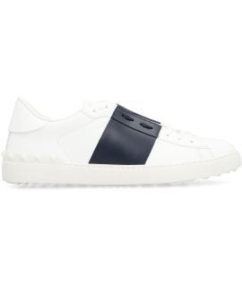 VALENTINO Низкие кроссовки / кеды