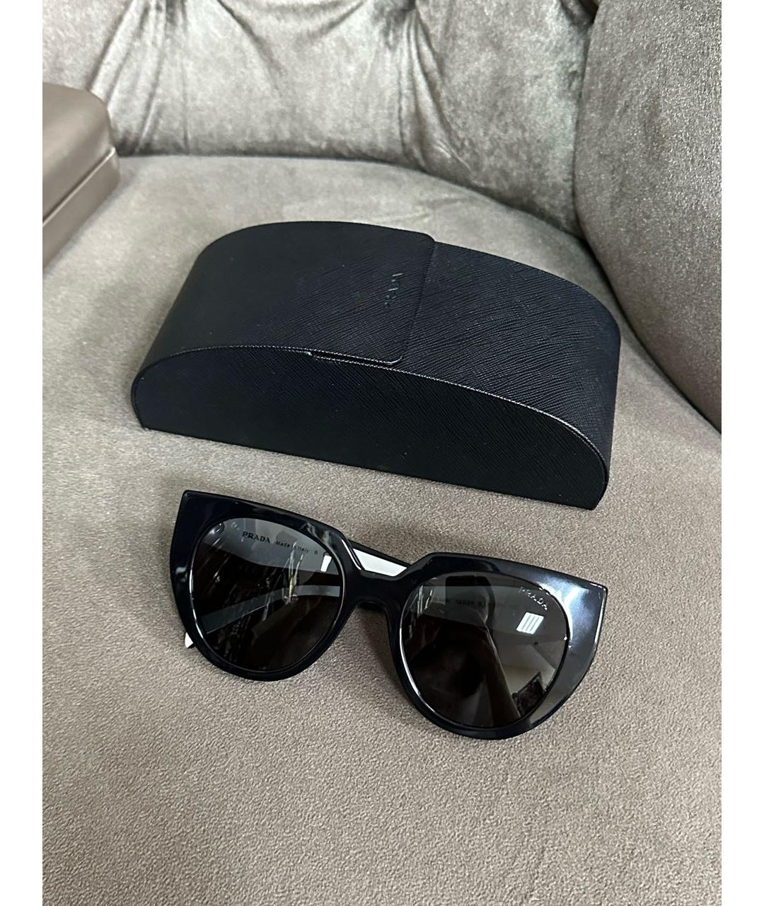 PRADA Черные пластиковые солнцезащитные очки, фото 2