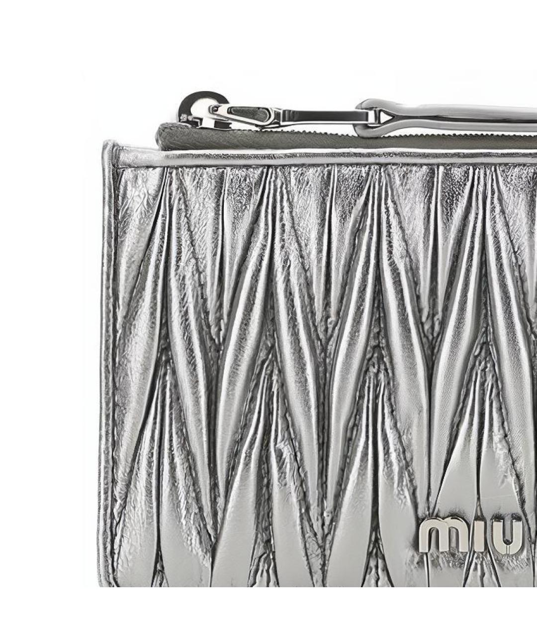 MIU MIU Серебряный кожаный кардхолдер, фото 4