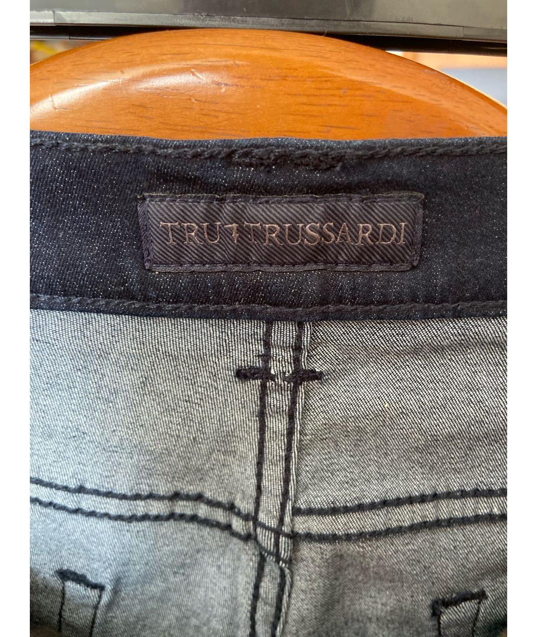 TRUSSARDI Темно-синие хлопко-эластановые прямые джинсы, фото 3