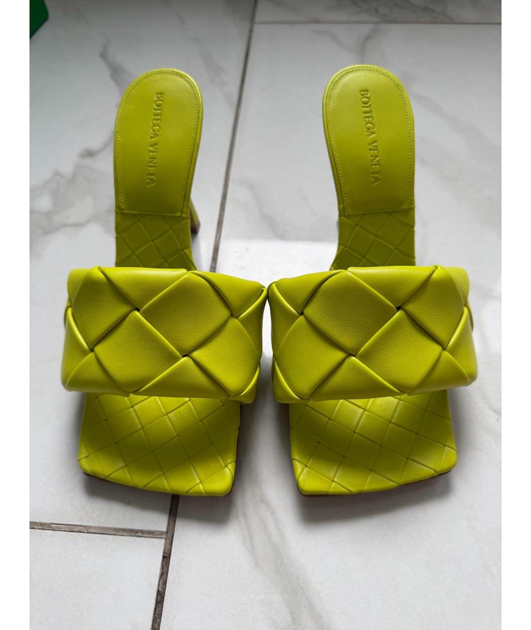 BOTTEGA VENETA Салатовые кожаные мюли, фото 2